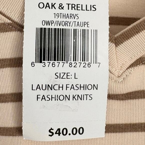 Oak and Trellis Striped V-neck Slouchy T-Shirt Women’s Sz Large Cream & Tan - Picture 8 of 8